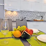 Apartament Grey & Kołobrzeg